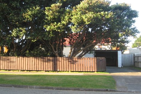 Photo of property in 13 Mana Avenue, Titahi Bay, Porirua, 5022