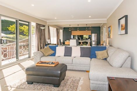 Photo of property in 14 Seaview Crescent, Picton, 7220