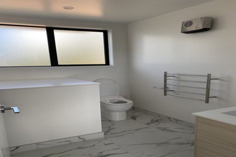 Photo of property in 8/22 Yeovil Road, Te Atatu Peninsula, Auckland, 0610