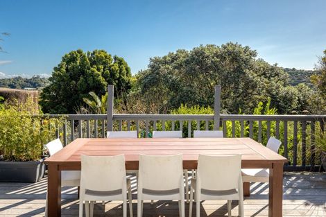 Photo of property in 17 Wellington Road, Surfdale, Waiheke Island, 1081