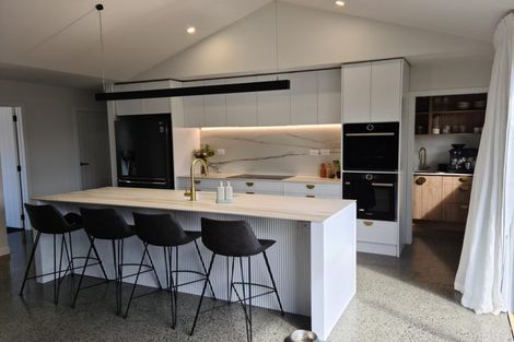 Photo of property in 73 Oak Road, Poraiti, Napier, 4112