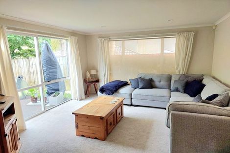 Photo of property in 12 Lomas Way, Albany, Auckland, 0632