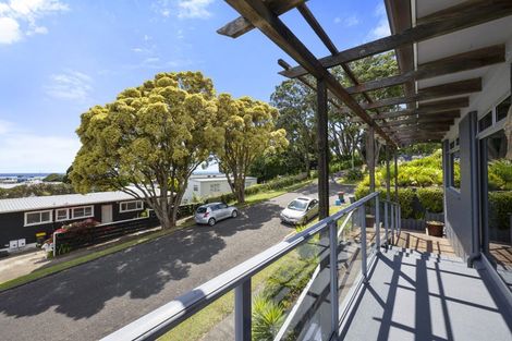 Photo of property in 128 Pendarves Street, New Plymouth, 4312