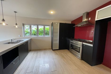 Photo of property in 657 Beach Road, Rothesay Bay, Auckland, 0630