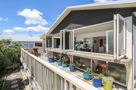 Photo of property in 28 Crispe Road, Clarks Beach, 2122
