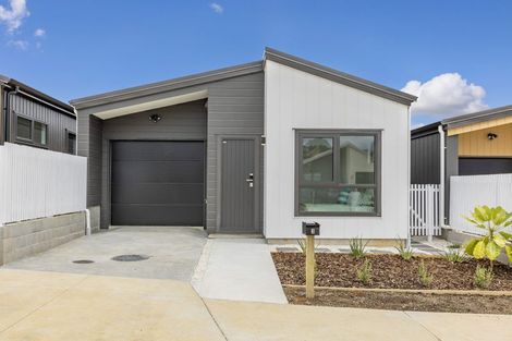 Photo of property in 3 Taukahiwi Road, Pukekohe, 2120