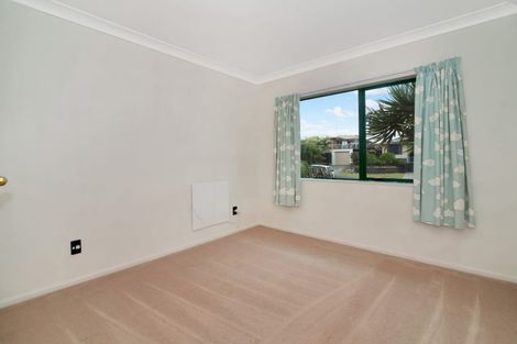 Photo of property in 22 Downing Place, Welcome Bay, Tauranga, 3112