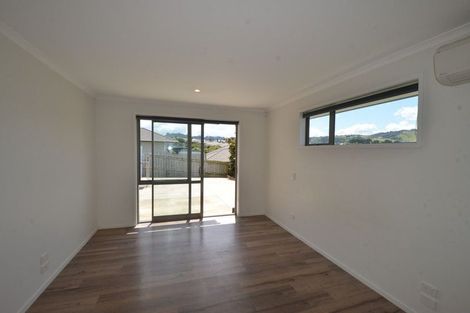 Photo of property in 56 Helenslee Road, Pokeno, 2402