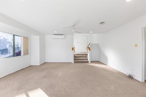 Photo of property in 6 Palmgreen Court, Stanmore Bay, Whangaparaoa, 0932