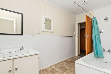 Photo of property in 67 Young Street, New Plymouth, 4310