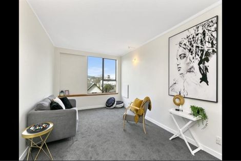 Photo of property in Hobson Court Flats, 27/70 Hobson Street, Thorndon, Wellington, 6011