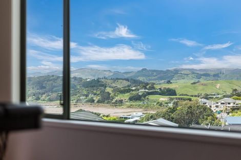 Photo of property in 12 Bowsprit Way, Whitby, Porirua, 5024