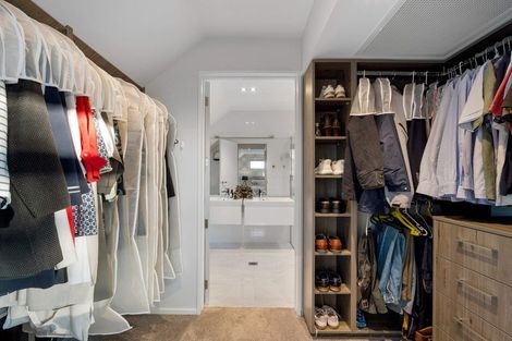 Photo of property in 10 Garreg Road, Fendalton, Christchurch, 8052