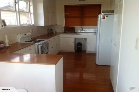 Photo of property in 44 Exmouth Road, Northcote, Auckland, 0627