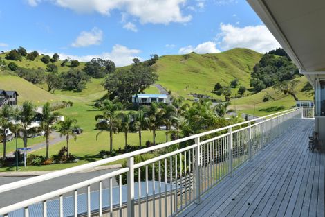 Photo of property in 12 Motutara Road, Oakura, Hikurangi, 0184