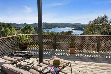 Photo of property in 76 Brick Bay Drive, Sandspit, Warkworth, 0982