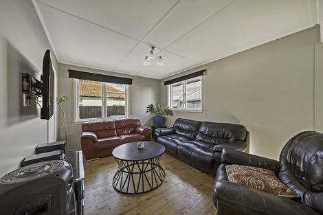 Photo of property in 6 Carisbrooke Street, Aranui, Christchurch, 8061