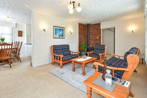 Photo of property in 43 Mckean Avenue, Manurewa, Auckland, 2102