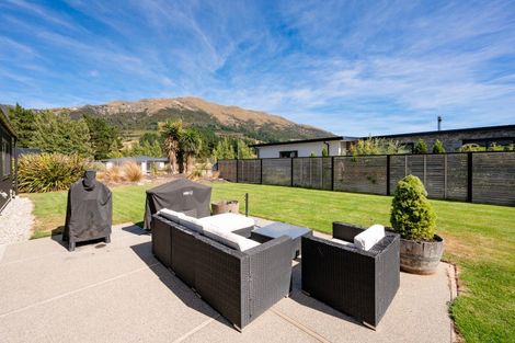 Photo of property in 7 Francis Lane, Lake Hawea, Wanaka, 9382