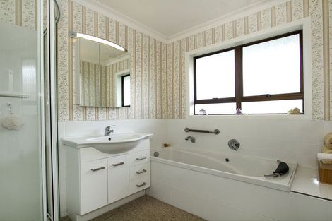 Photo of property in 4 Wiremu Street, Brookfield, Tauranga, 3110