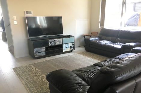 Photo of property in 16 Hikuawa Road, Flat Bush, Auckland, 2019