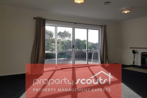 Photo of property in 35 Awanui Street, Merrilands, New Plymouth, 4312