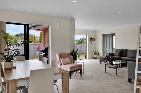 Photo of property in 2a Faber Place, Inglewood, 4330