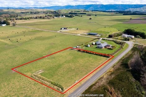 Photo of property in 913 Aorangi Road, Maraekakaho, 4171