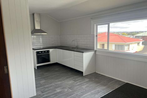 Photo of property in 12 Te Weka Street, Maori Hill, Timaru, 7910