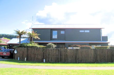 Photo of property in 139 Everitt Crescent, Whangamata, 3620