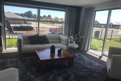 Photo of property in 14 Shillingford Boulevard, Rolleston, 7615