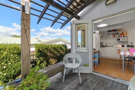 Photo of property in 204a Devonport Road, Tauranga, 3110