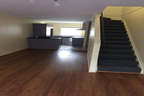 Photo of property in 20 Brashier Circle, Sunnyvale, Auckland, 0612