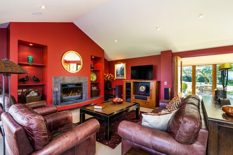 Photo of property in 280 Gillespie Place, Acacia Bay, Taupo, 3385