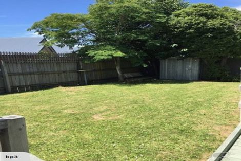 Photo of property in 8 Memorial Avenue, Ilam, Christchurch, 8053