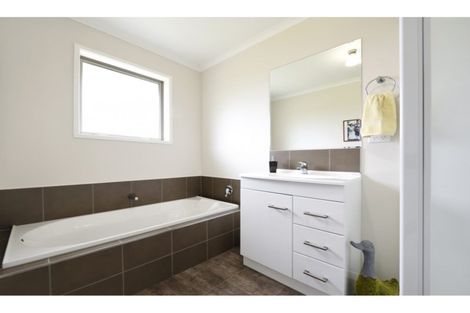 Photo of property in 8 Robertson Mill Place, Rai Valley, 7194