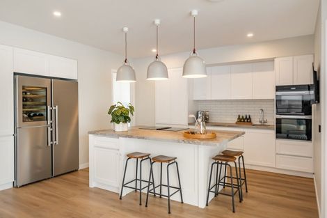 Photo of property in 8 Ramarama Lane, Crofton Downs, Wellington, 6035