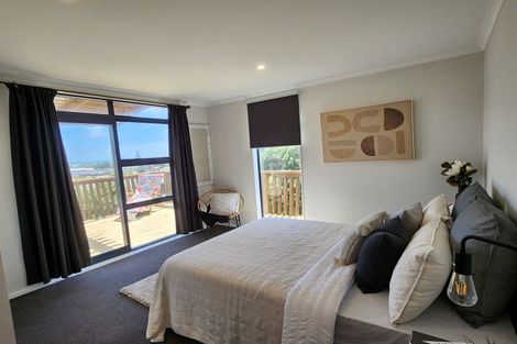 Photo of property in 6 Arataki Grove, Waitarere Beach, Levin, 5510