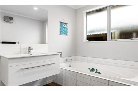 Photo of property in 15 Tippet Crescent, Wigram, Christchurch, 8025