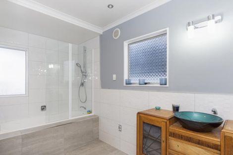 Photo of property in 1219 Papamoa Beach Road, Papamoa Beach, Papamoa, 3118