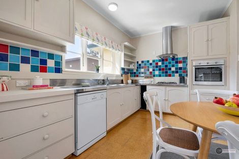 Photo of property in 51 Oxford Terrace, Hutt Central, Lower Hutt, 5011