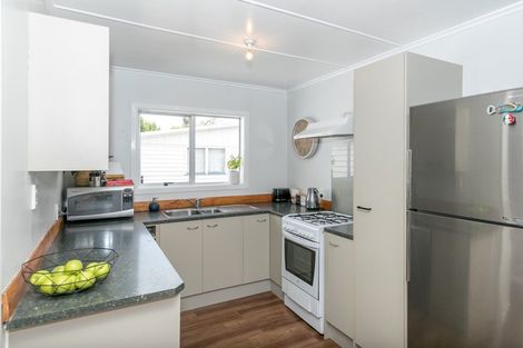 Photo of property in 23 Oxford Street, Fairfield, Hamilton, 3214