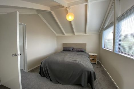 Photo of property in 3/25a Beach Road, Te Atatu Peninsula, Auckland, 0610