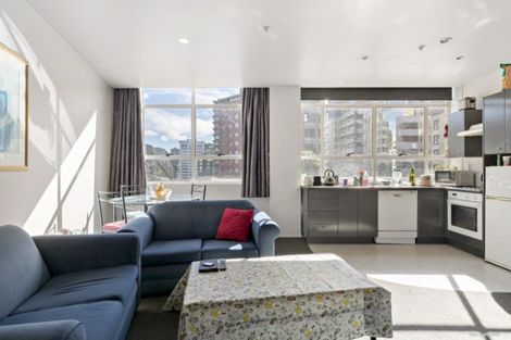 Photo of property in Hume House, 4/152 The Terrace, Wellington Central, Wellington, 6011