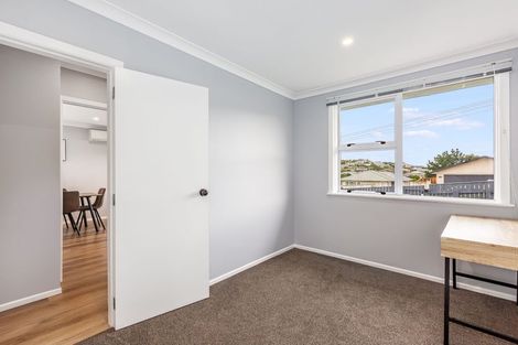 Photo of property in 100 Castor Crescent, Cannons Creek, Porirua, 5024