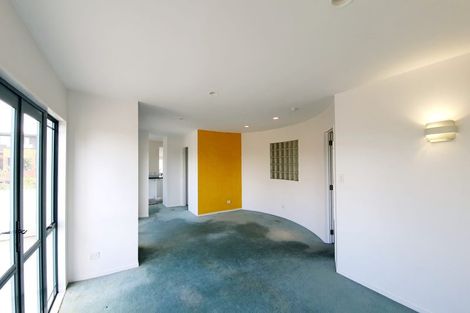 Photo of property in 2/38 Gulf View Road, Murrays Bay, Auckland, 0630