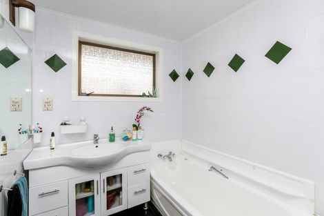 Photo of property in 5 Penrith Street, Westown, New Plymouth, 4310