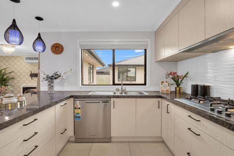 Photo of property in 43 Nicolau Avenue, Rolleston, 7615