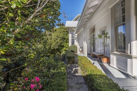 Photo of property in 23 Moana Road, Kelburn, Wellington, 6012