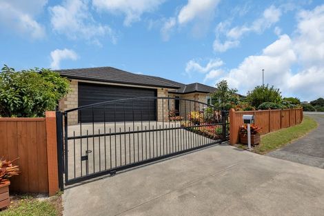 Photo of property in 2 Ocean View Rise, Ruakaka, 0116